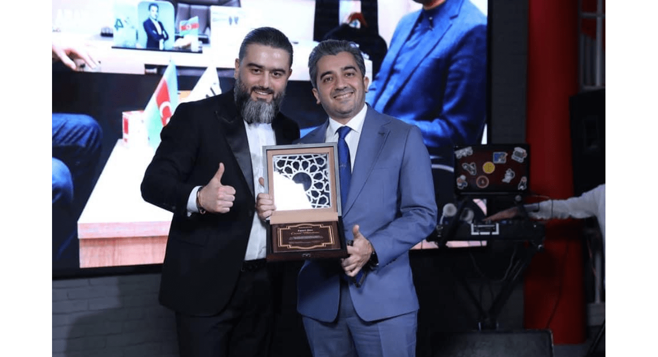 Camid Mövsümov fəxri üzv seçildi